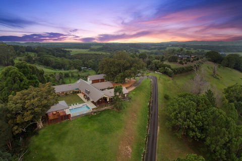 A PERFECT STAY - Serene Myocum - Sydneys Hotel 1