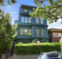 I Can View Woolloomooloo - Sydneys Hotel