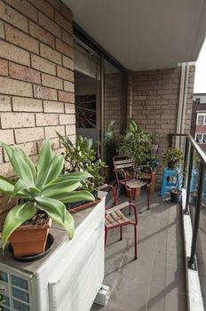 Potts Point Springfield Avenue (I) - Sydneys Hotel 6