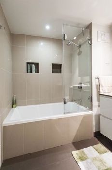 Potts Point Springfield Avenue (I) - Sydneys Hotel 3