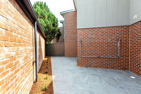 Wagga Apartments 1 - Sydneys Hotel 2