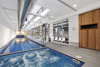 V Apartment - Sydneys Hotel 0