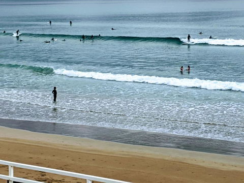 Alices Palace 2 Minute Walk To Lifeguard Patrolled Surf Beach - Sydneys Hotel 2