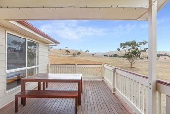 Serenity By The Sea - Sydneys Hotel 4