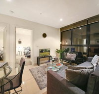 A Cozy 2BR CBD Apartment Near Bourke St. Mall