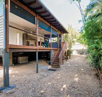 Modern 3 Bedroom Treehouse - Sydneys Hotel