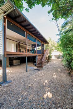 Modern 3 Bedroom Treehouse - Sydneys Hotel 0