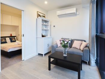 Elegant High Rise Apartment With An Unforgettable View - Sydneys Hotel 4
