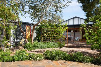 Alba House - Sydneys Hotel 2