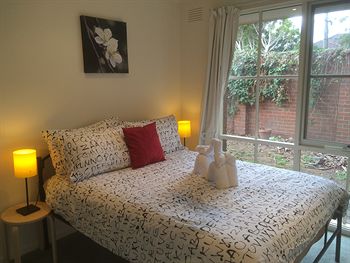Australian Home Away Doncaster Elgar 2 - Sydneys Hotel 5