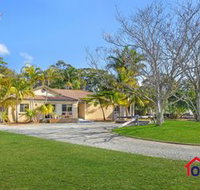 BEACHSIDE HIDEAWAY BONNY HILLS - Sydneys Hotel