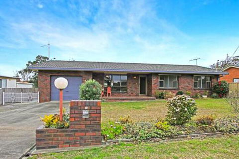 Kellys Getaway At Culburra Beach - Sydneys Hotel 0