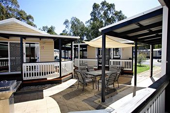 Yarraby Holiday Park - Sydneys Hotel 0