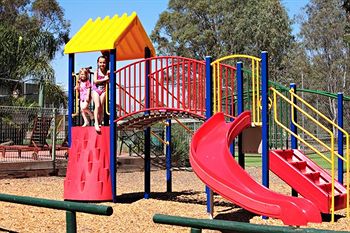 Yarraby Holiday Park - Sydneys Hotel 4