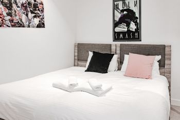 Zenith Melbourne Central - Sydneys Hotel 2