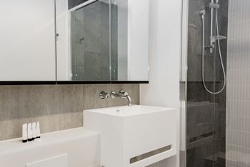 Avant Tower Apartment - Sydneys Hotel 3