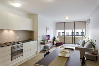 The Apartment Service AX705 - Sydneys Hotel 2