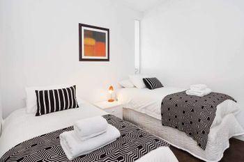 Executive Bay Views St. Kilda - Sydneys Hotel 4
