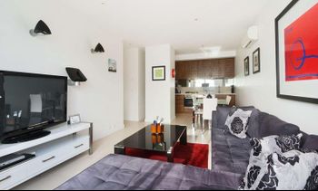 Smart Modern In St. Kilda - Sydneys Hotel 0