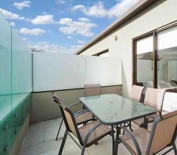 Smart Modern In St. Kilda - Sydneys Hotel 5