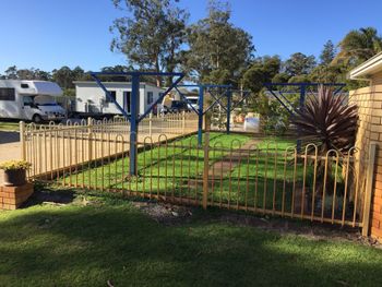 Albany Happy Days Caravan Park - Sydneys Hotel 5