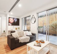 Iris Apartments by Ready Set Host - Sydneys Hotel