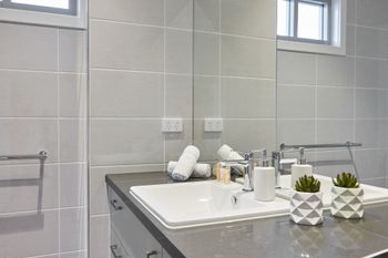 Bright & Updated 1 Bedroom Apartment - Sydneys Hotel 4
