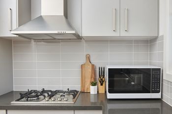 Bright & Updated 1 Bedroom Apartment - Sydneys Hotel 6