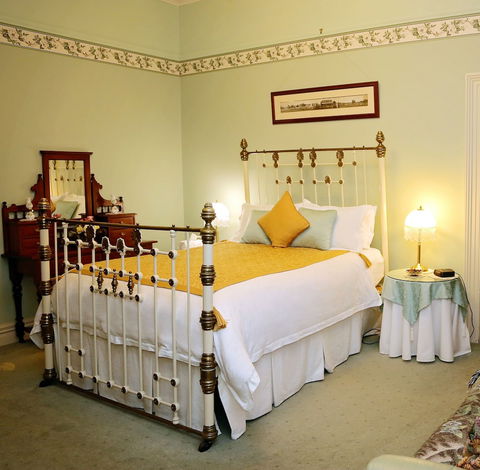 Forgandenny Bed & Breakfast - Sydneys Hotel 2
