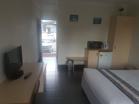Jopen Cafe & Motel - Sydneys Hotel 5