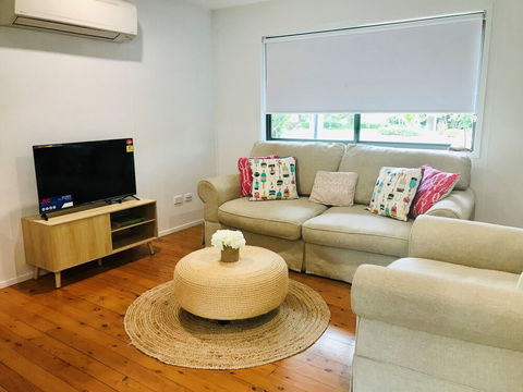 Coastal Cottage - Cannonvale - Sydneys Hotel 6