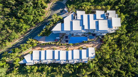 Azure Sea Whitsunday Resort - Sydneys Hotel 1