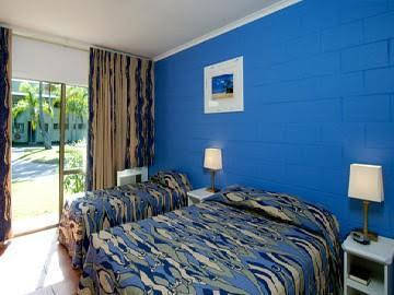 Kondari Lakeside Villas - Sydneys Hotel 0
