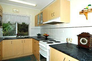 Ambience Holiday Apartments - Sydneys Hotel 4