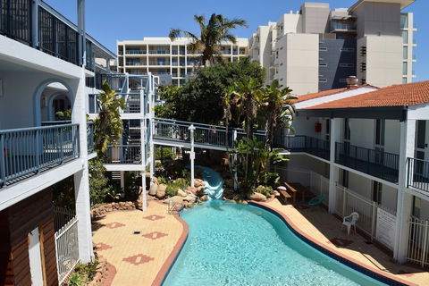 West Beach Lagoon 107 - Sydneys Hotel 0