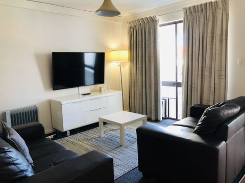 West Beach Lagoon 107 - Sydneys Hotel 5