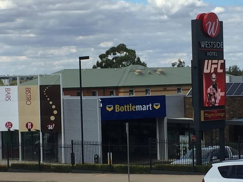 Across Country Motor Inn - Sydneys Hotel 0