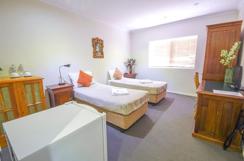 Regency Apartments - Sydneys Hotel 2