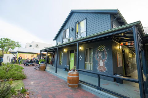 Dunsborough Beachouse YHA Backpackers - Sydneys Hotel 3