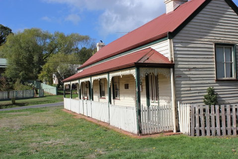 Lake Como Studio Daylesford - Sydneys Hotel 6