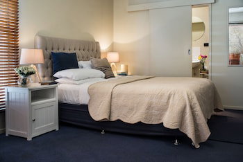 Lake Como Studio Daylesford - Sydneys Hotel 5