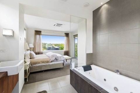 Bilsons Landing East - Sydneys Hotel 3