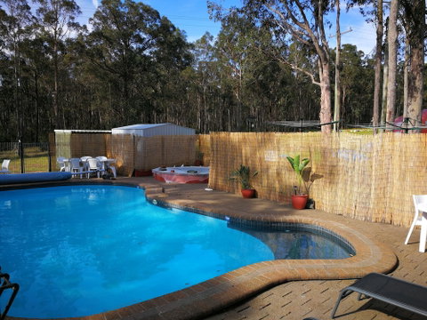 Vineyard Hill - Sydneys Hotel 2