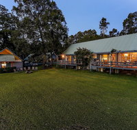 Vineyard Hill - Sydneys Hotel