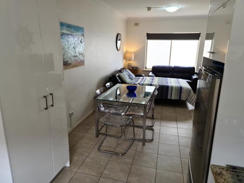 Acaill Accommodation Esplanade Living Self Check-In Self Check-Out - Sydneys Hotel 3