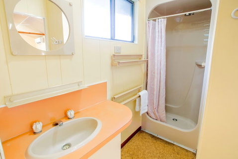 Tasman Holiday Parks - Hervey Bay - Sydneys Hotel 5