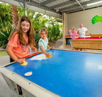 Tasman Holiday Parks - Hervey Bay - Sydneys Hotel