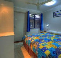 Happy Wanderer Village - Sydneys Hotel