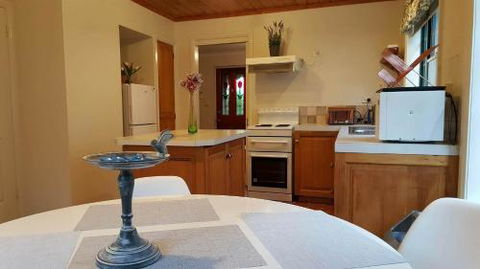 3 Batten Street - Sydneys Hotel 3