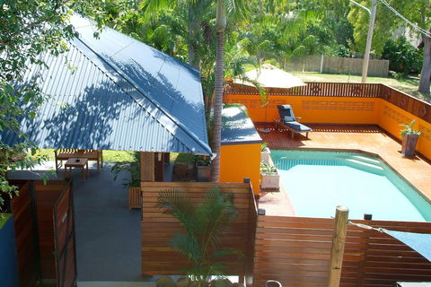 Serenity On Magnetic - Sydneys Hotel 1